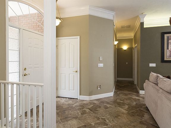 5th image of 24408 Newberry Ln