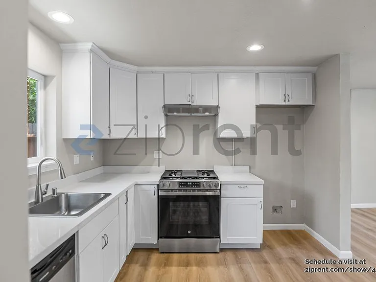 1715 96th Ave — Photo 13