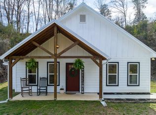 165 Logan Ln, Ellijay, GA 30540