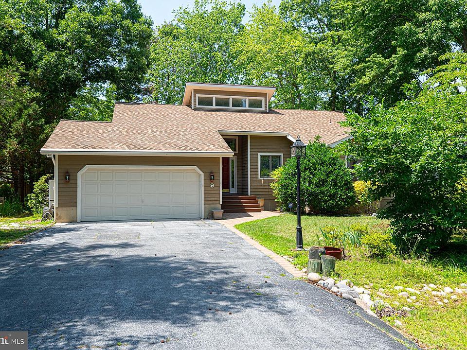 1st image of 9 Bearberry Rd