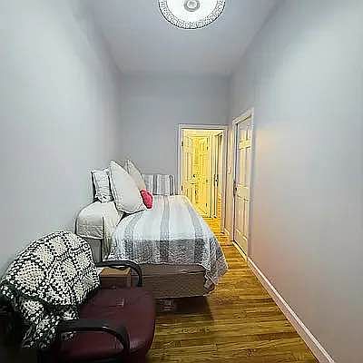 5th image of 166 E 88th St #3