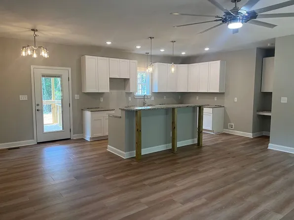 2081 Satterwhite Rd, Oxford, NC 27565