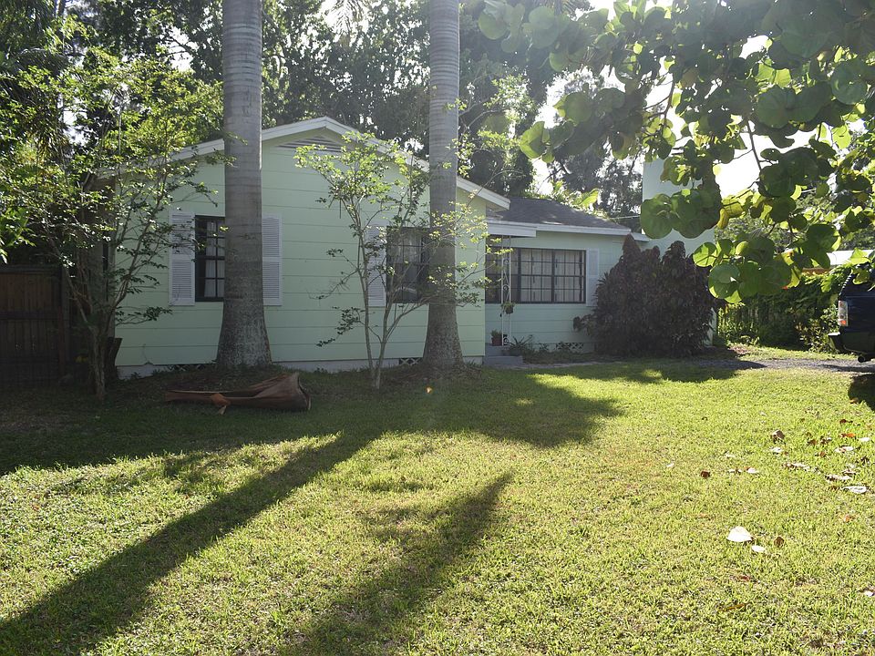 1st image of 375 Le Jeune Dr