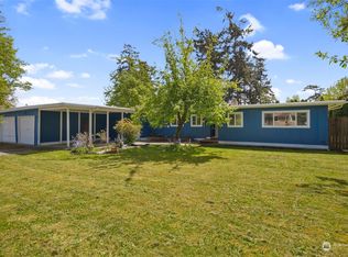 813 Walker Ave, Oak Harbor, WA 98277