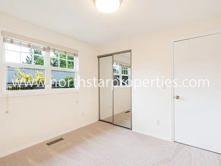 3540 SW Falcon St — Photo 20