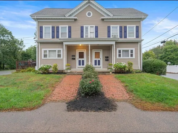 96 Plymouth St APT 1, Holbrook, MA 02343