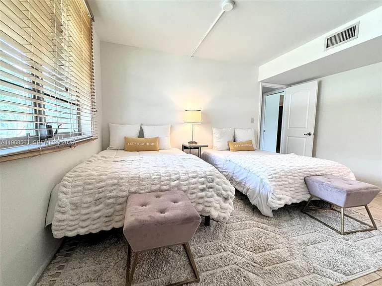 901 W Cypress Ln #201 — Photo 31