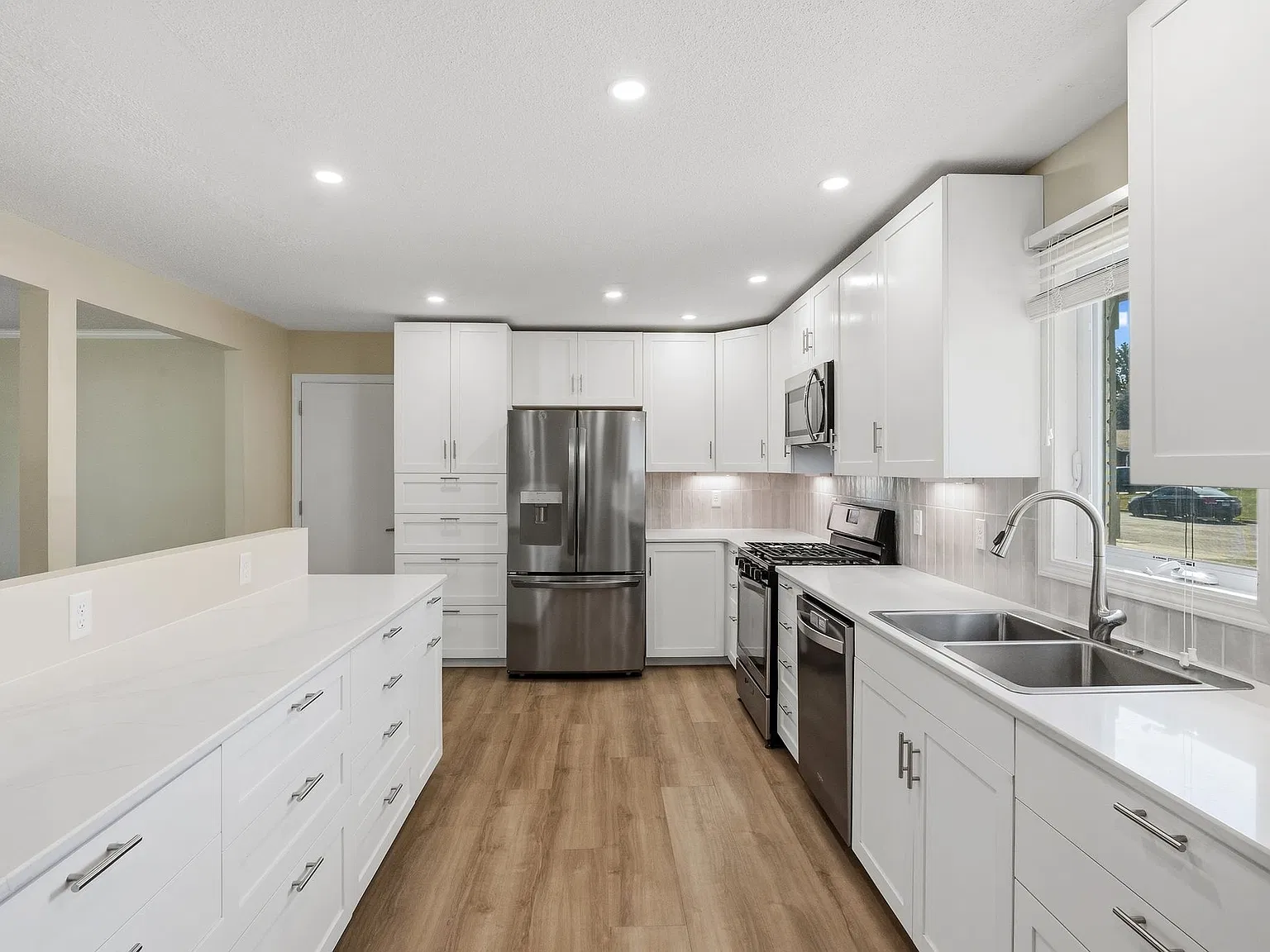 4 bed, 1974 sqft, $2,200 — Photo 3