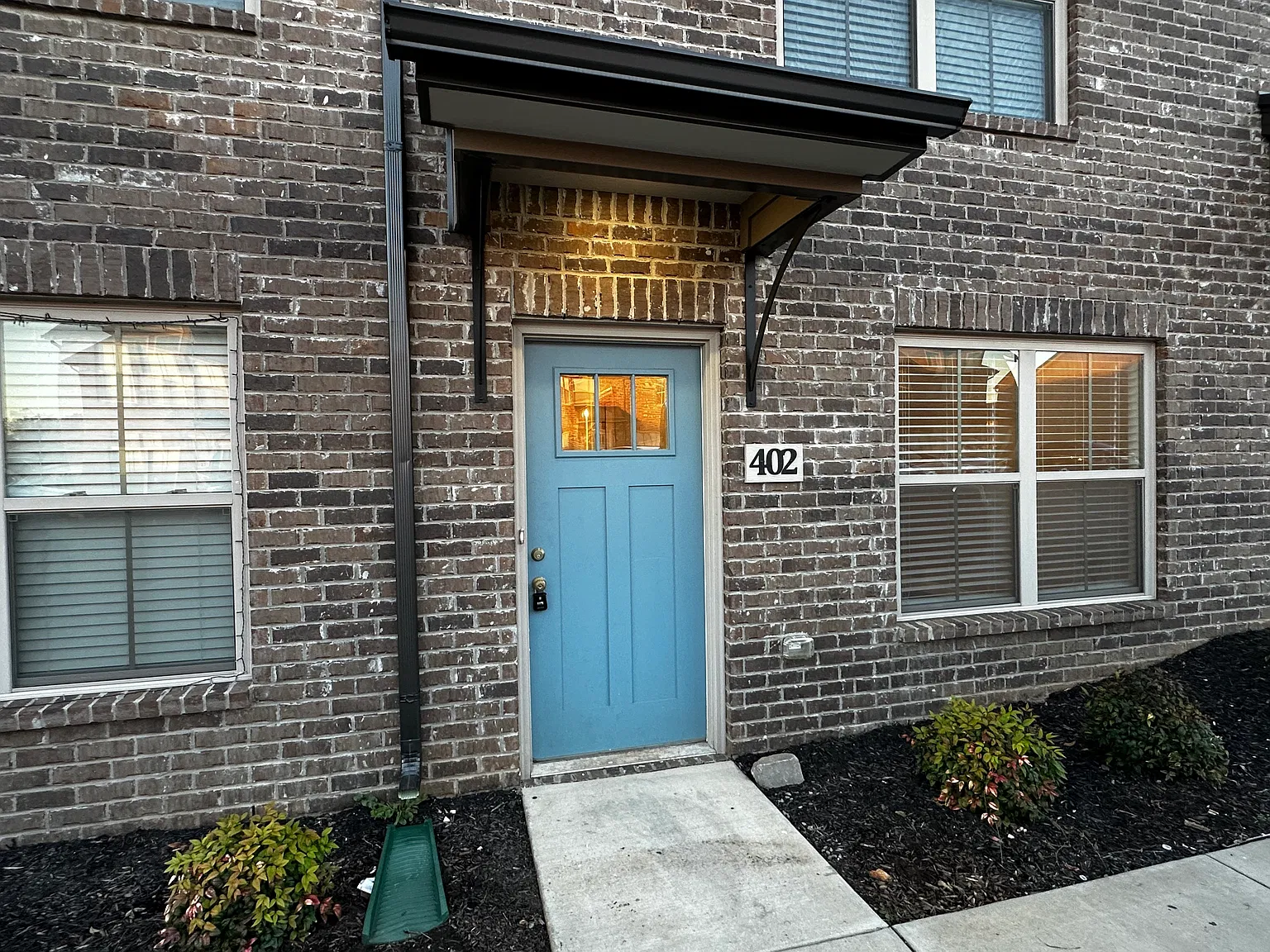 3 bed, 1400 sqft, $1,350 — Photo 1