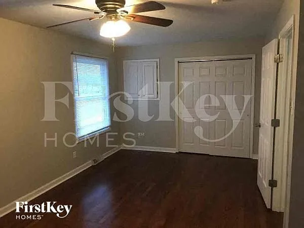 4538 Crestline Dr — Photo 6
