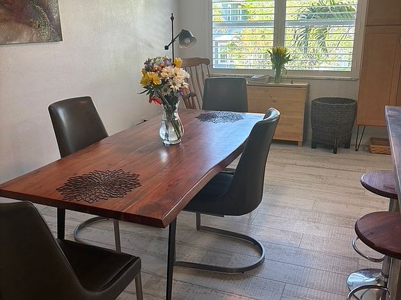 Table easily seats 6.