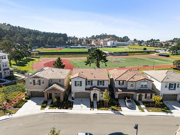 2nd image of 123 Miraluna Way