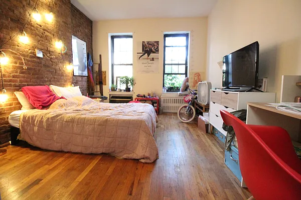 Rented by Luxor Homes & Investment Realty | media 29