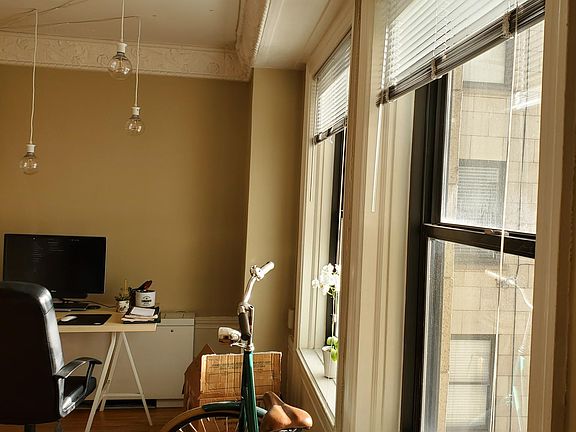 4th image of 15 E Kirby St APT 407
