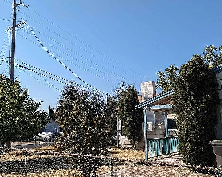 235 W Alameda St #MAIN — Photo 2