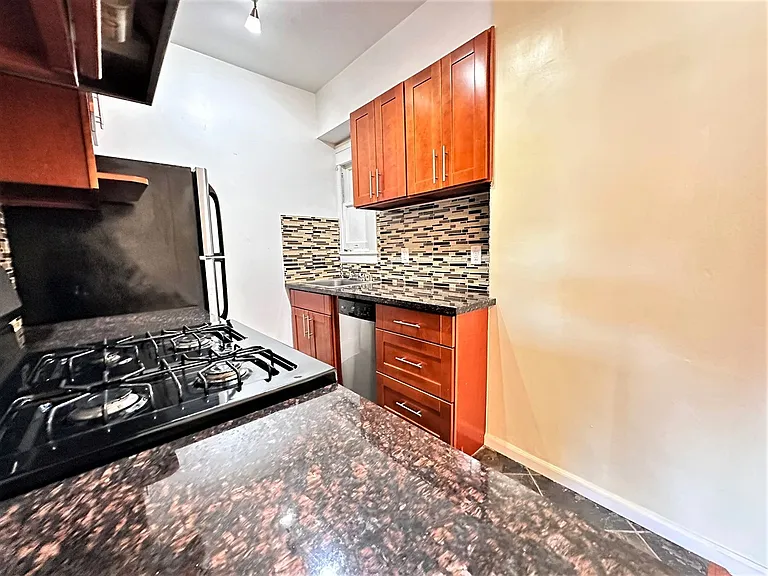 1461 Alice Street — Photo 50