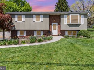 1213 Roush Rd, Hummelstown, PA 17036