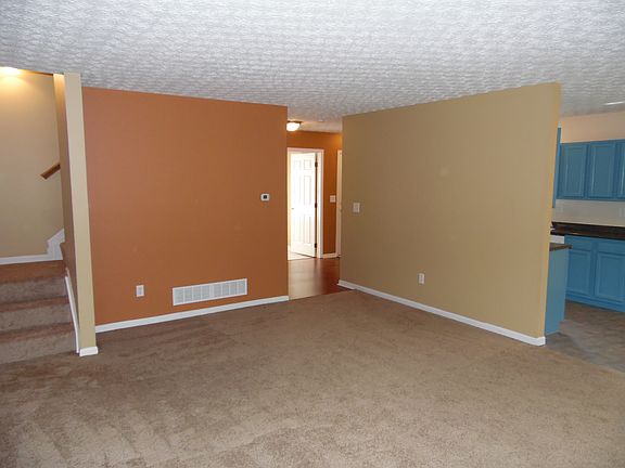 4th image of 2875 Olive St