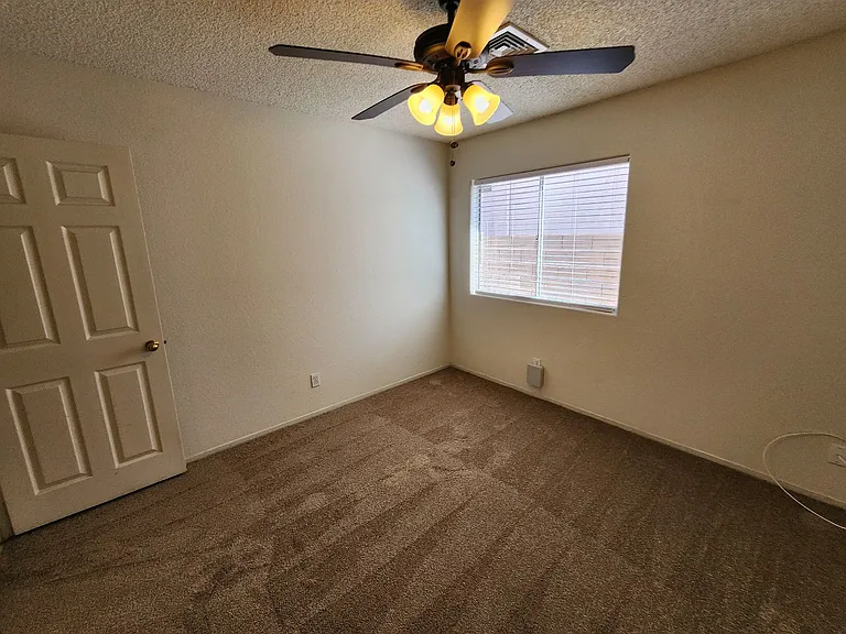 1720 Navarre Ln — Photo 36