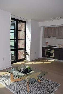 Rented by Aura Management | media 5