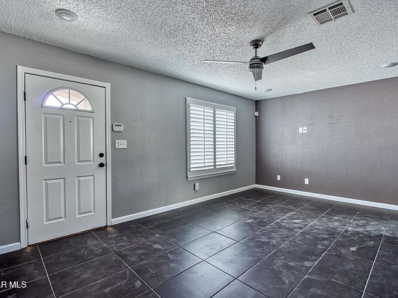 5th image of 1704 Shreya St