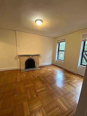 1st image of 801 Lexington Ave #4