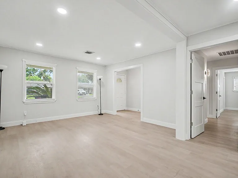 9323 Meadowbriar Ln — Photo 12