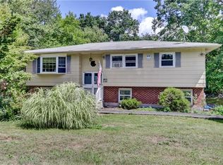224 Sycamore Dr, New Windsor, NY 12553