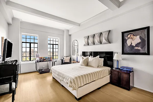 Sold by Sotheby's International Realty | media 7