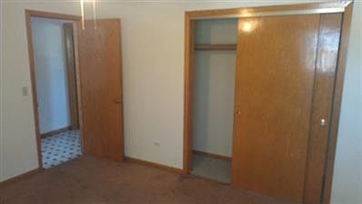 4th image of 3607 N Oconto Ave APT 3e