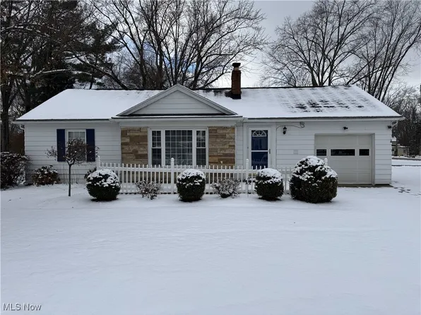 1330 Keystone Blvd, Akron, OH 44320