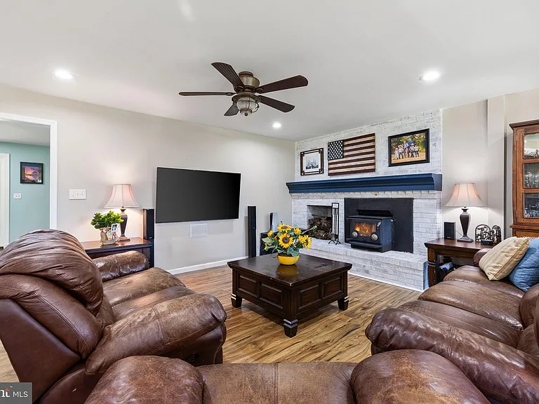 4301 Mountain View Dr — Photo 23