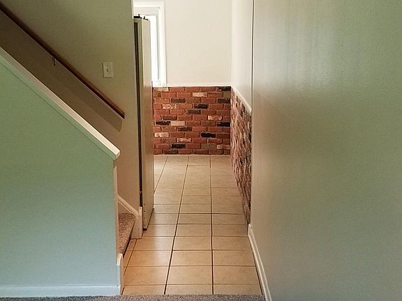 4th image of 4393 Fairway Dr #4