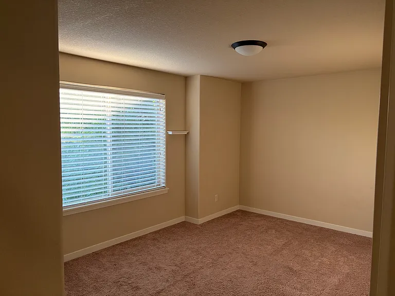 5853 SW Remington Dr — Photo 12