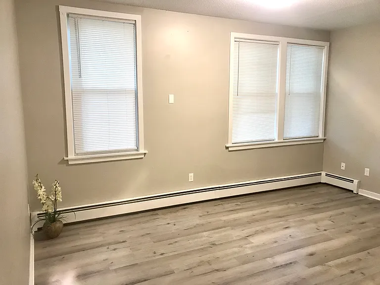 Harlow Street Apartments - D — Photo 18
