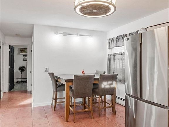 5th image of 97 Kenwood Rd