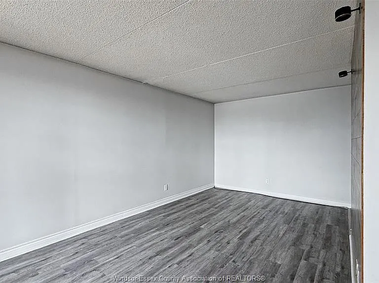 150 Park St W #2208 — Photo 5