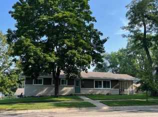 1121 Prospect Ave, Portage, WI 53901