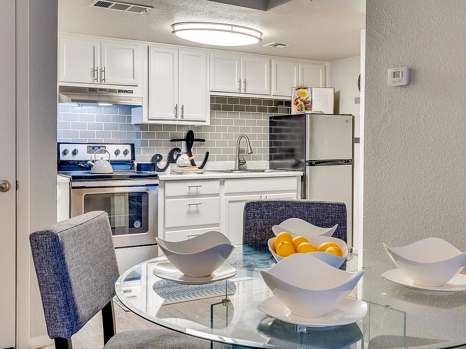 Summers Point - Dining Room