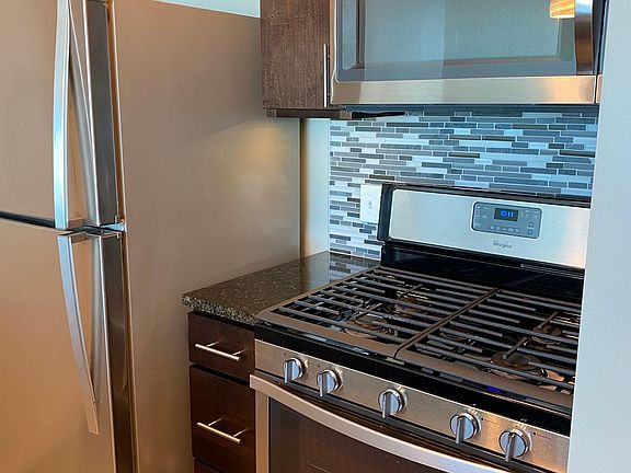 4th image of 512 N McClurg Ct APT 4005