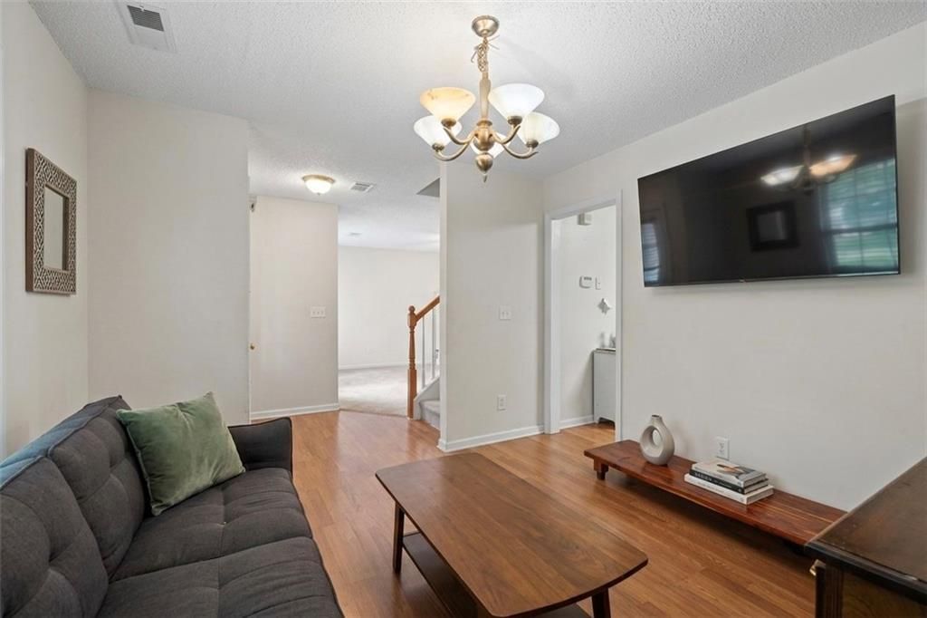 Apartment in Auburn, Barrow - View 4