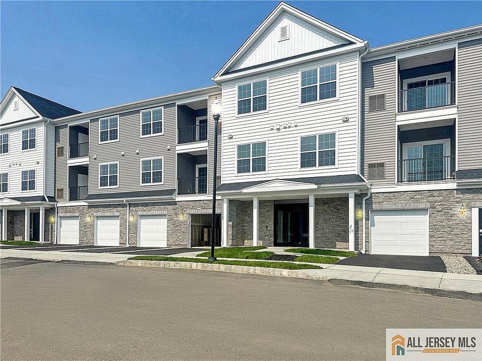 1st image of 30210 Radford Ct