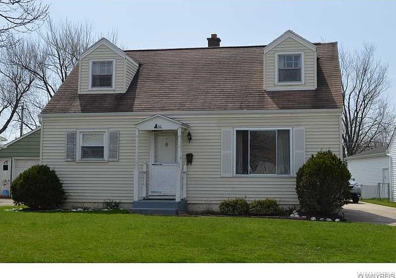1st image of 80 Nicholas Dr N