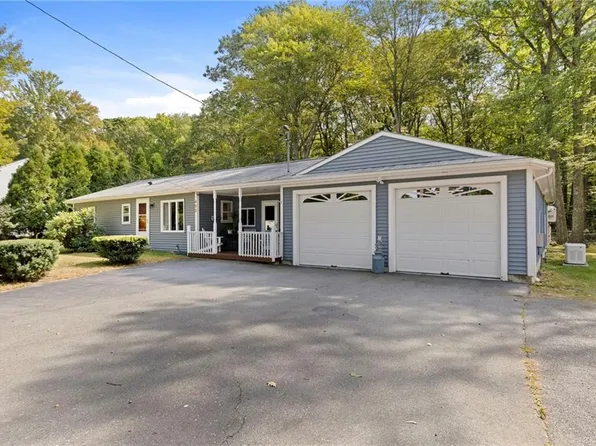 453 Lake Washington Dr, Glocester, RI 02814