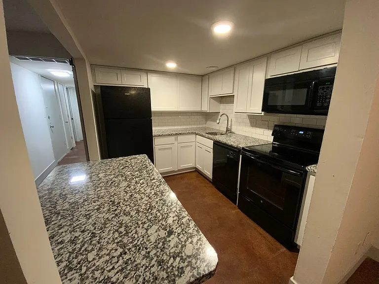 Anthony Street Condos — Photo 64