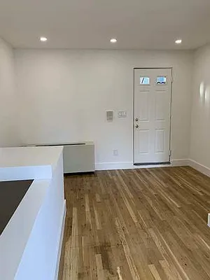 Rented by Compass | media 44