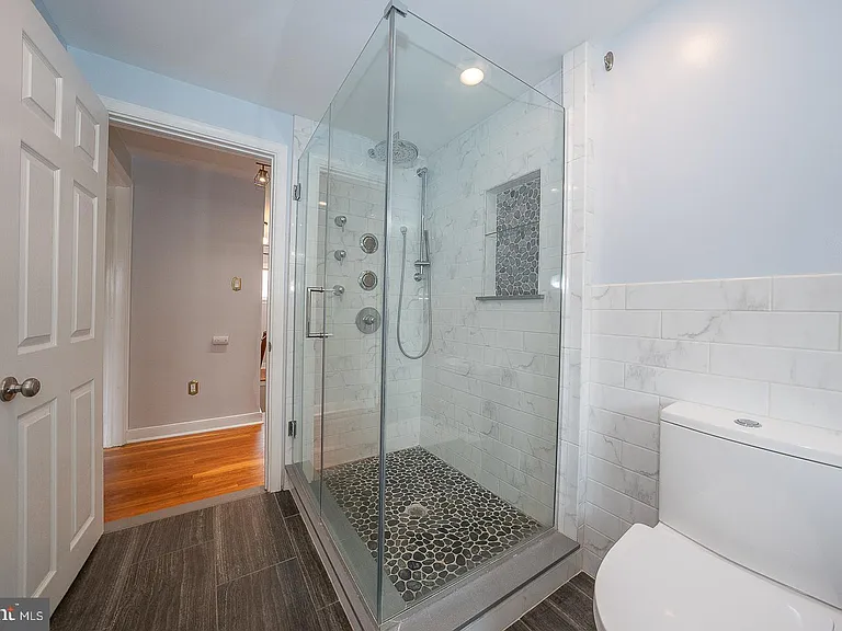 353 S Old Middletown Rd — Photo 24