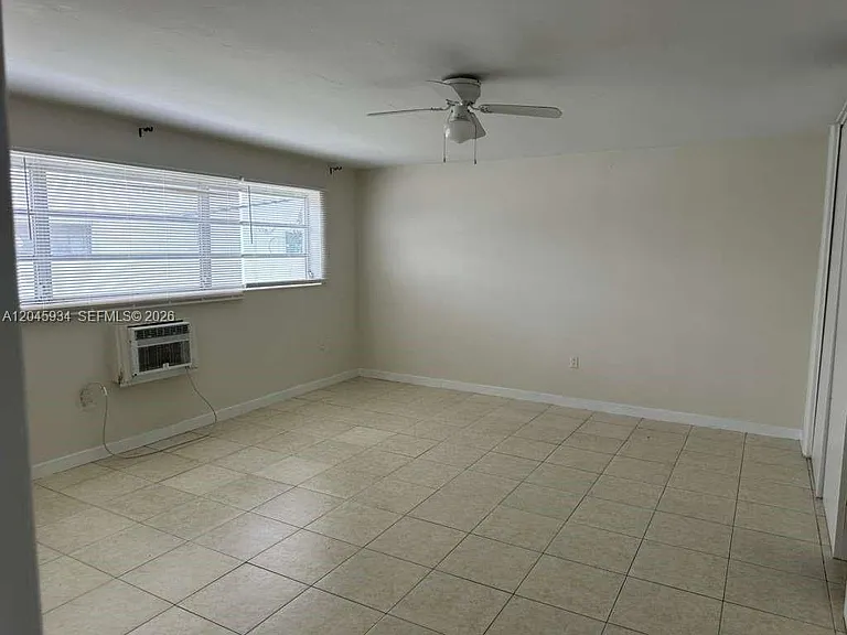 11925 NE 19th Dr #8 — Photo 4