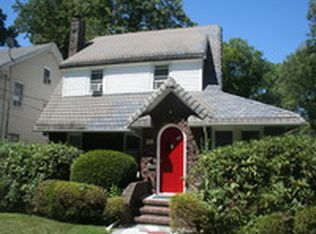 982 Garrison Ave, Teaneck, NJ 07666