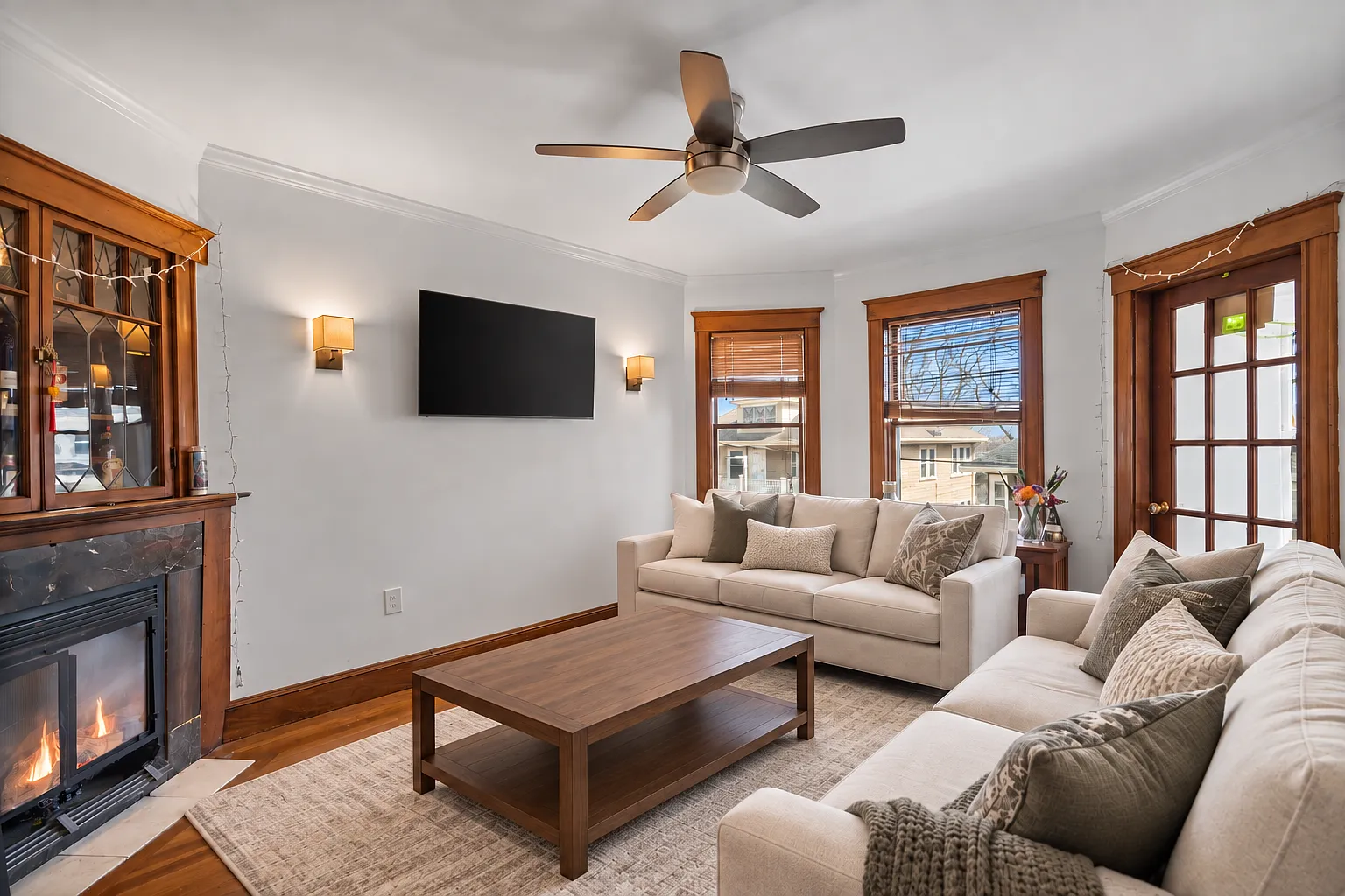 4 bed, 1800 sqft, $3,250 — Photo 1